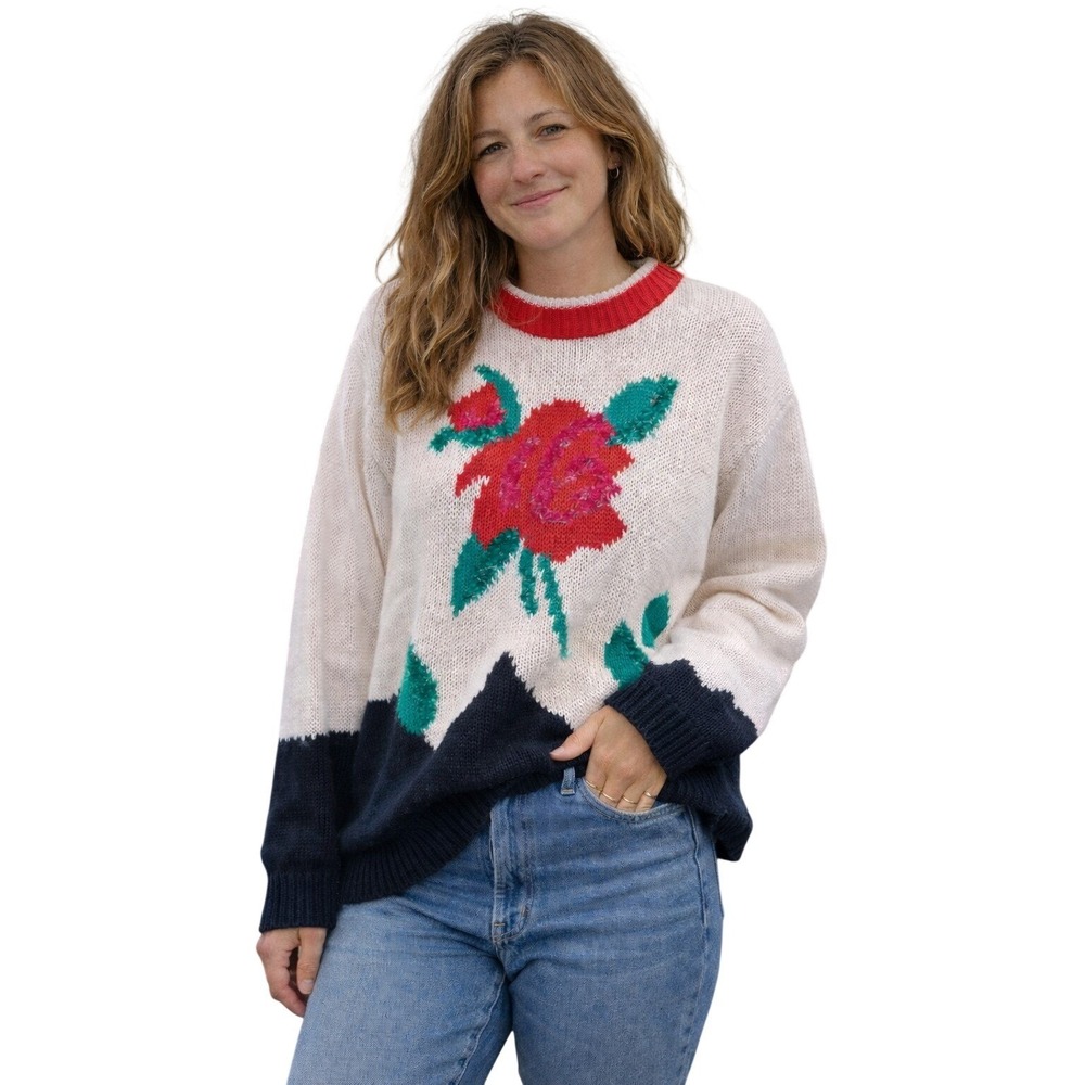 Vtg Bristol Court Women's Sweater M Red White Navy Floral Rose Knit Pullover 90s